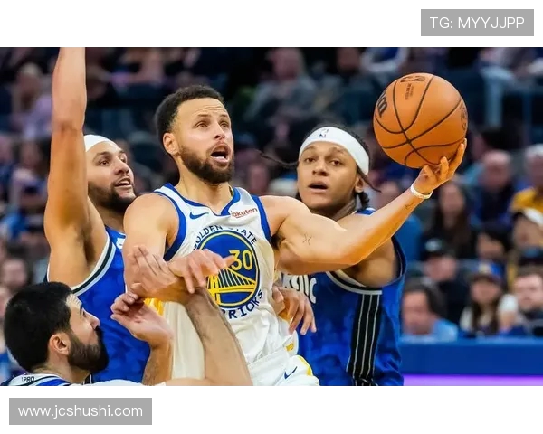 NBA赛场风云解析:球星对决与精彩瞬间全解读